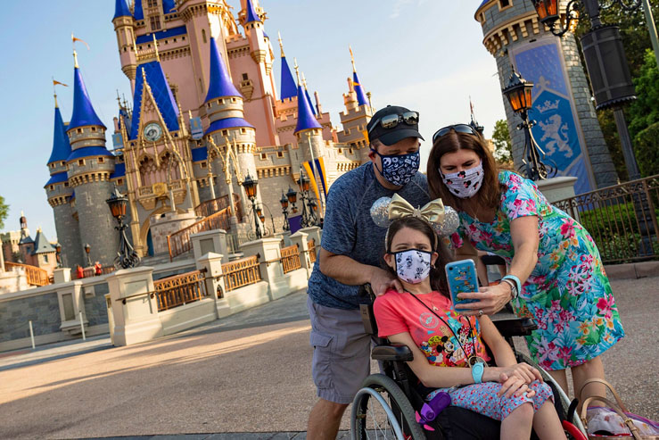 Walking while eating at Disney World is not permitted © Matt Stroshane/Walt Disney World Resort via Getty Images