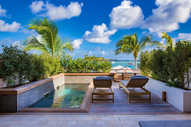Be truly socially distanced with your own private plunge pool &copy; Larent Benoit / le Bath&eacute;lemy Hotel & Spa