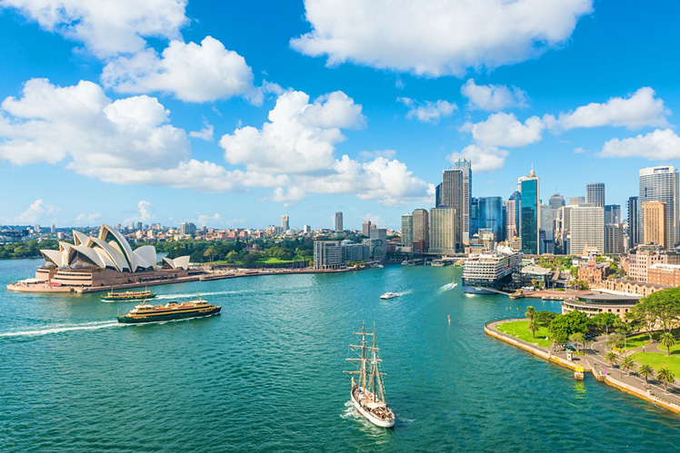 Sydney, Australia © siwawut/Shutterstock