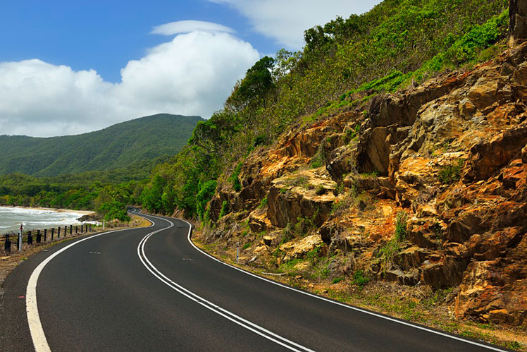 Hop in your car for a truly epic road trip on Australia's East Coast © Photo by Raimund Linke / Getty Images