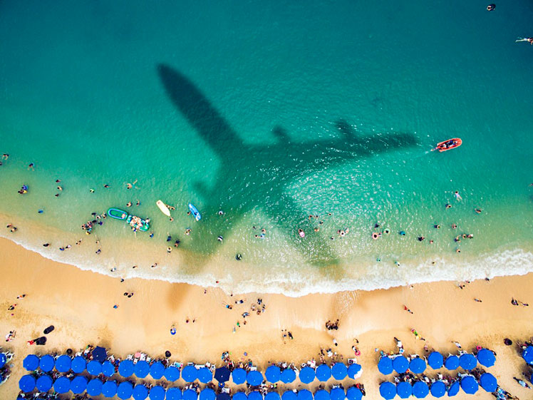 United will add service to dozens of warm-weather destinations this November &copy; Orbon Alija/Getty Images