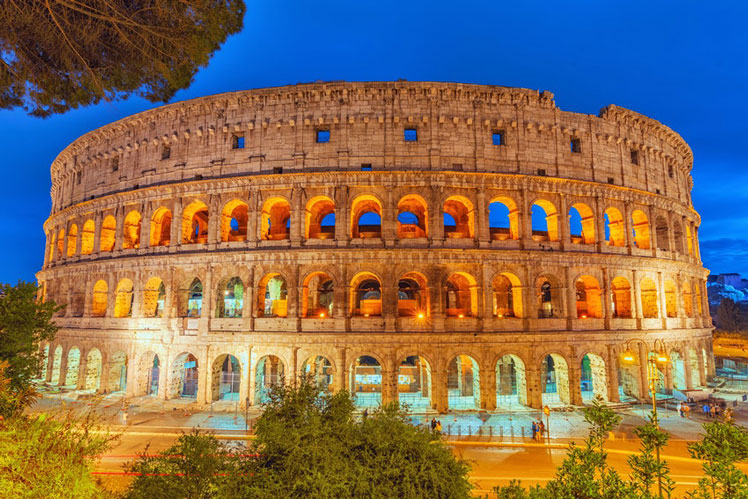 Travelers to Italy from certain countries will have to have a negative COVID test © Brian Kinney/Shutterstock