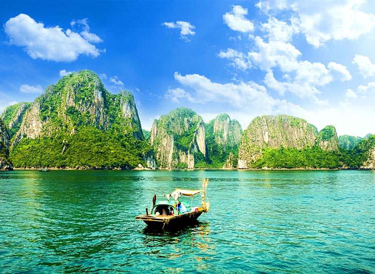 Vietnam offers a dizzying platter of breathtaking natural wonders © Jun Photo / Shutterstock