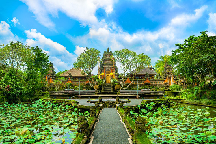 Pura Taman Saraswati is one of Bali's most beautiful temples © Sytilin Pavel / Shutterstock