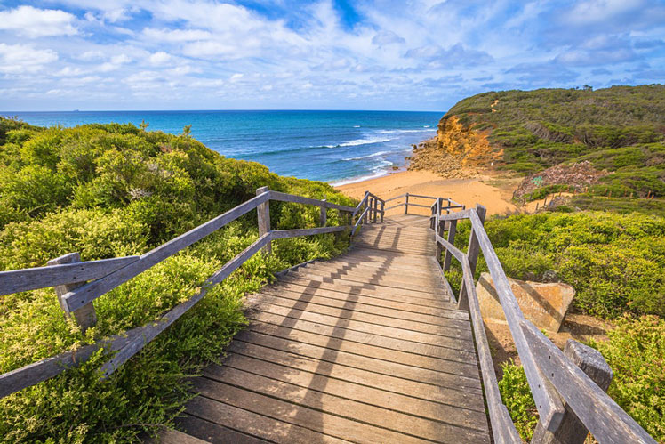 Enjoy a perfect autumn day on Bells Beach, located along the Surf Coast of Victoria, Australia © bennymarty / Getty Images