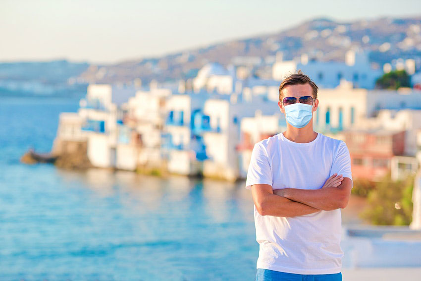 The US Department of State and the CDC regularly update their travel advisories and health notices &copy; Shutterstock