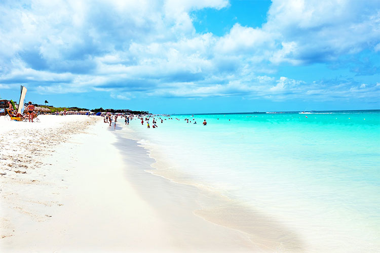 The Caribbean is beginning to open its borders to tourists © Steve Photography / Shutterstock