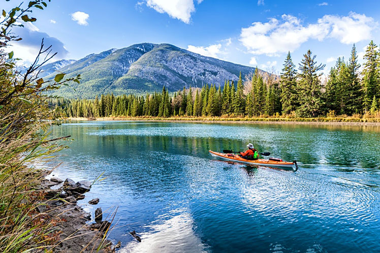 Canadian citizens returning through Alberta can participate in the program © Alexander Chlum/Shutterstock