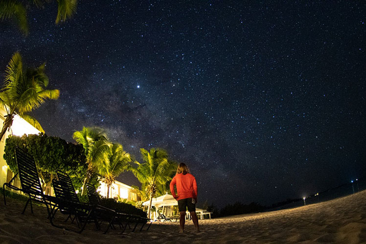 The stars shine over Cape Santa Maria Resort, where summertime visitors can get a firsthand glance at the galaxy © Joe Sills / Lonely Planet