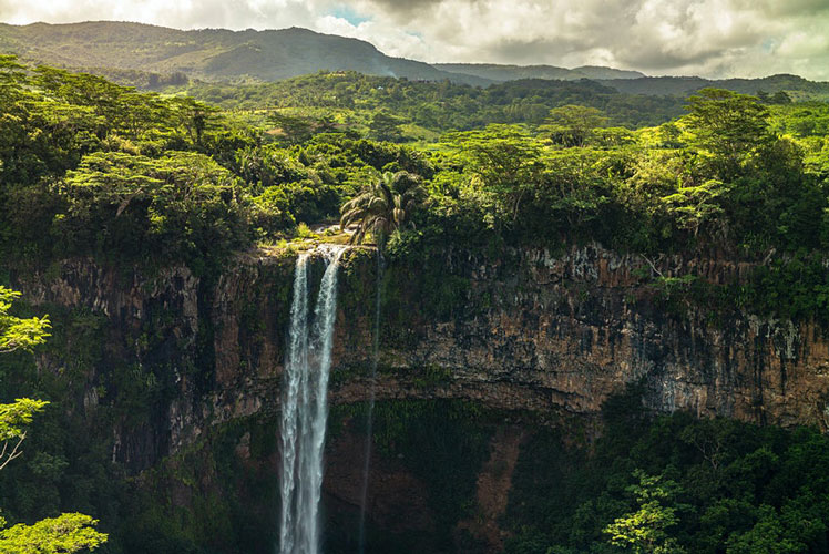 Mauritius offers hiking in its forested and mountainous interior © Fabienne Sypowski / 500px