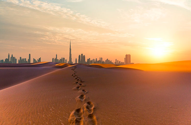 The cooler months are the best time for a desert adventure from Dubai © aiqingwang / Getty Images