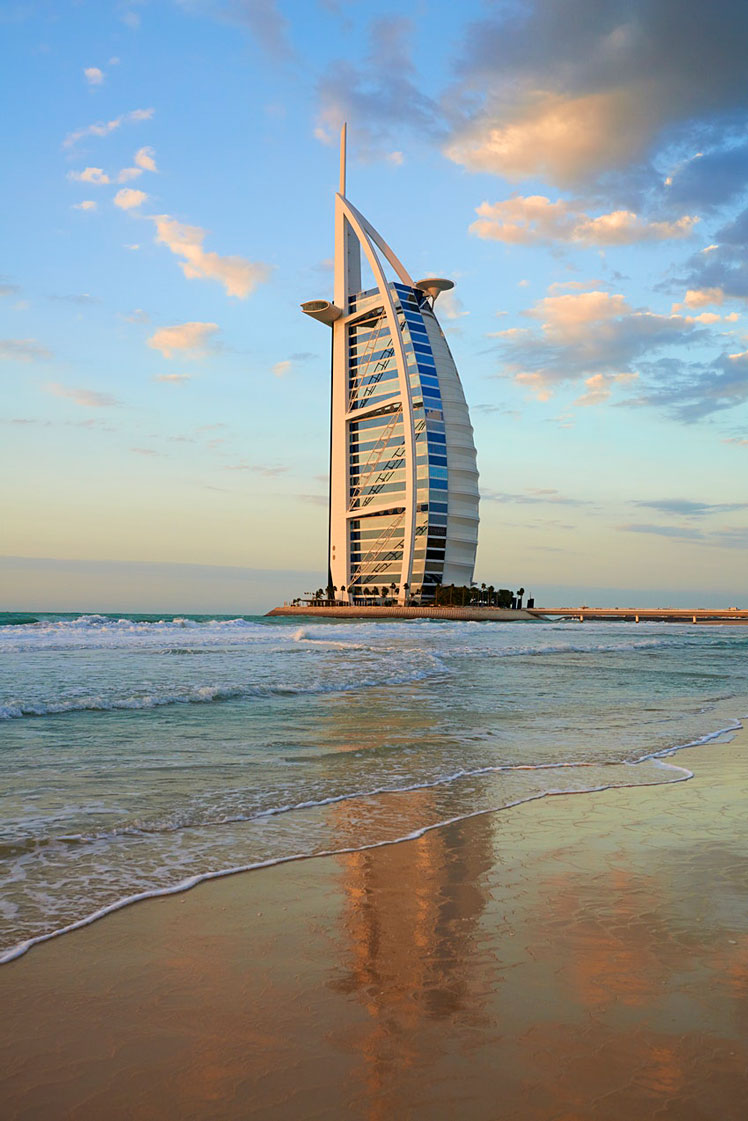 The fall months are a great time for a beach break without the crowds in Dubai © Tuul & Bruno Morandi / Getty Images